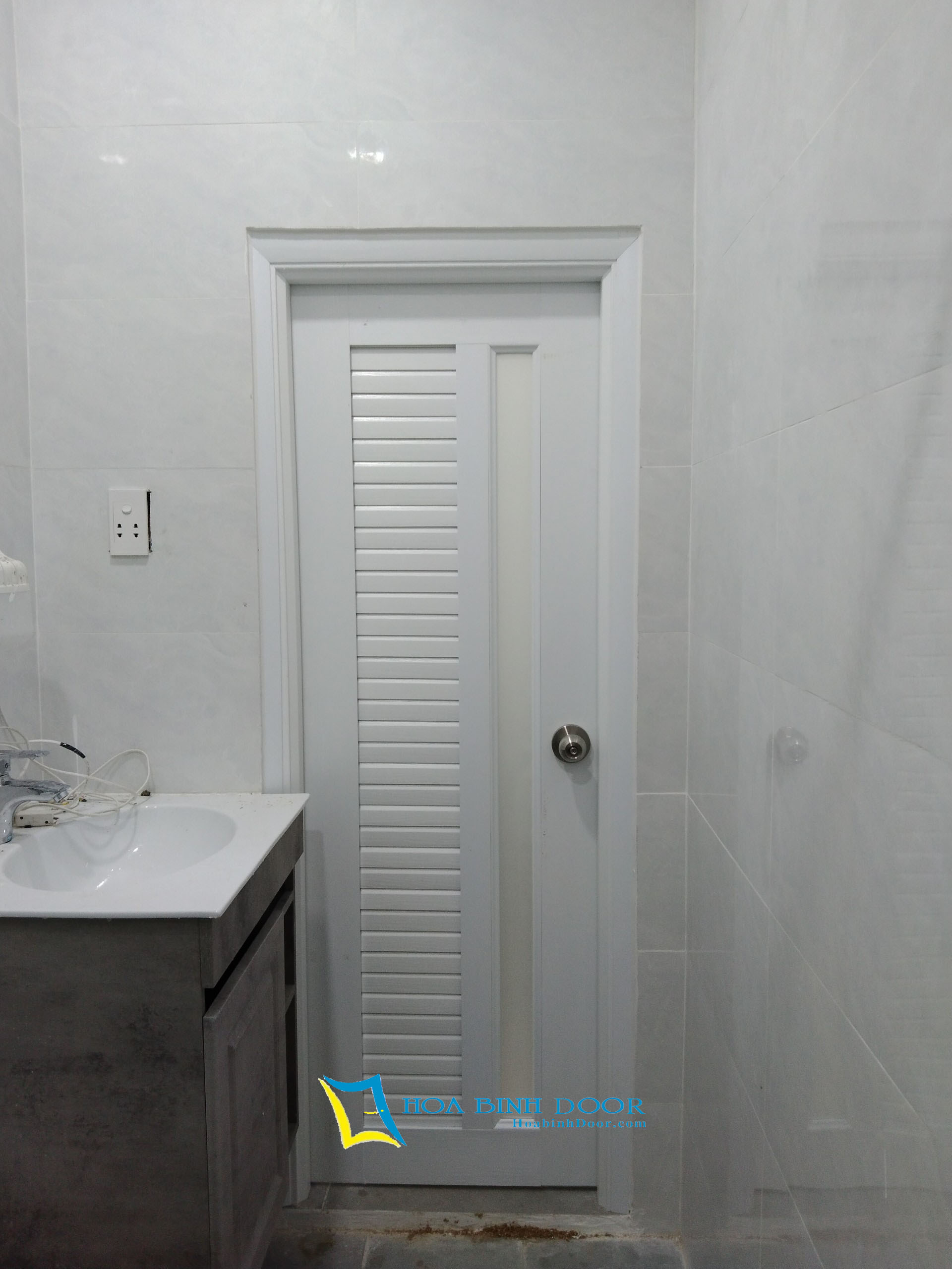 cua-nhua-dai-loan-tai-binh-thanh