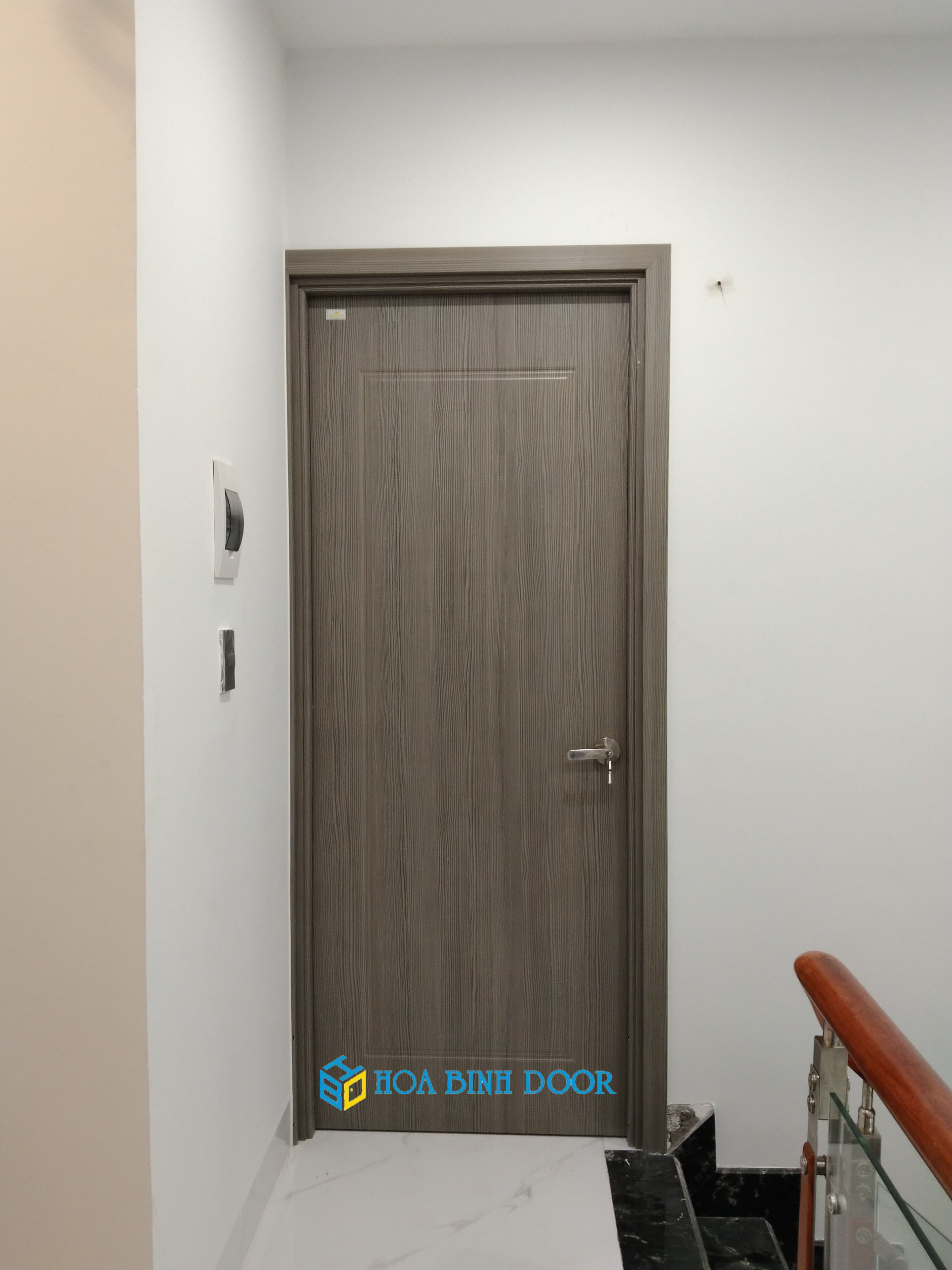 cua-nhua-composite-dong-nai