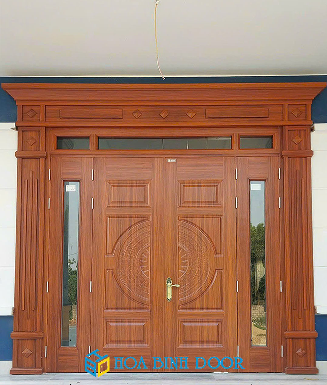 Mẫu cửa thép vân gỗ 4 cánh Luxury tại Vũng Tàu