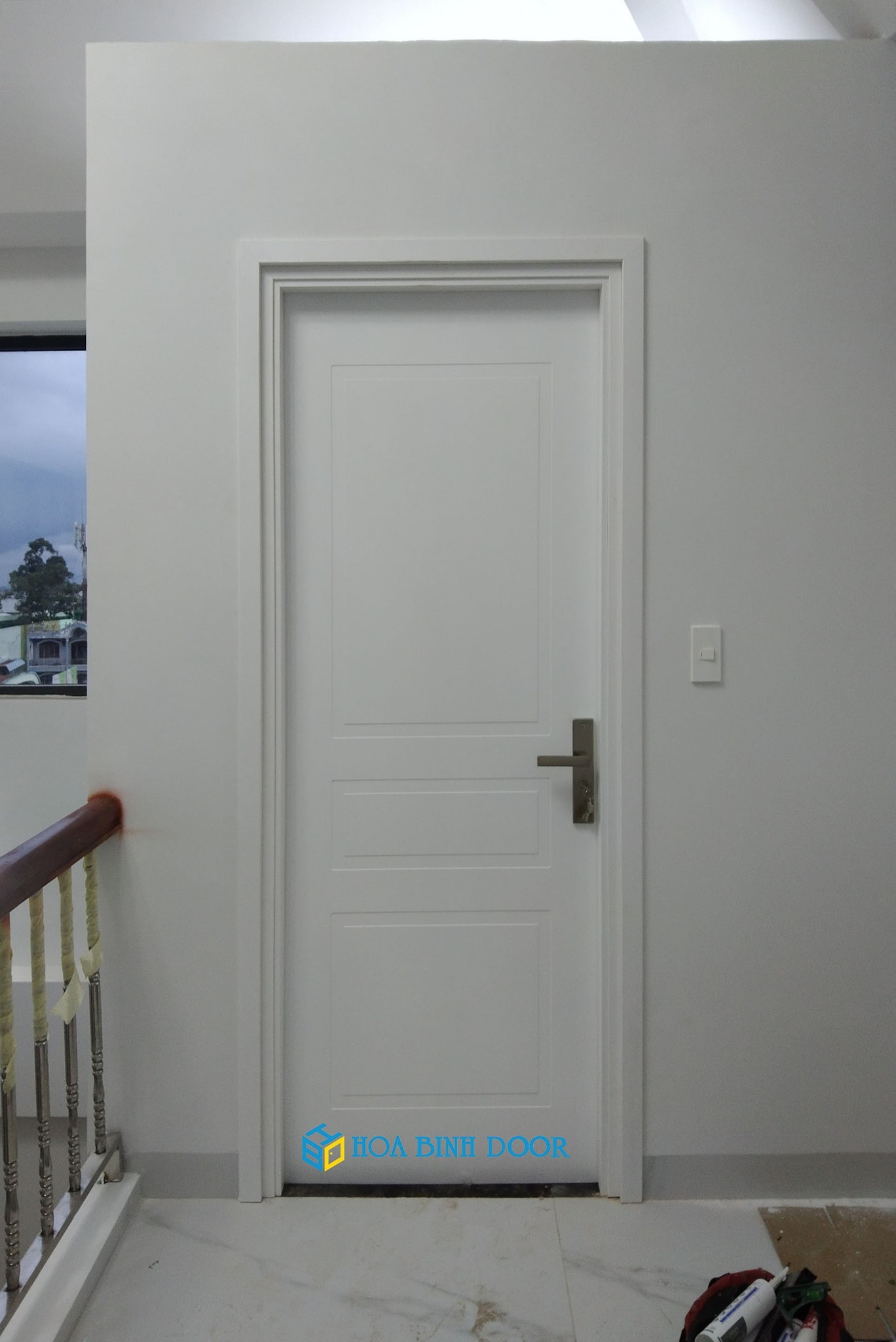 cua-nhua-composite-son-pu